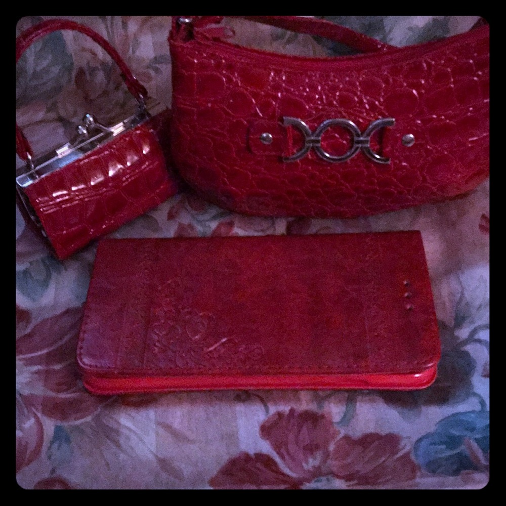 🌹NEVER USED 🌹 VERY CUTE LITTLE RED LEATHER SET🌹